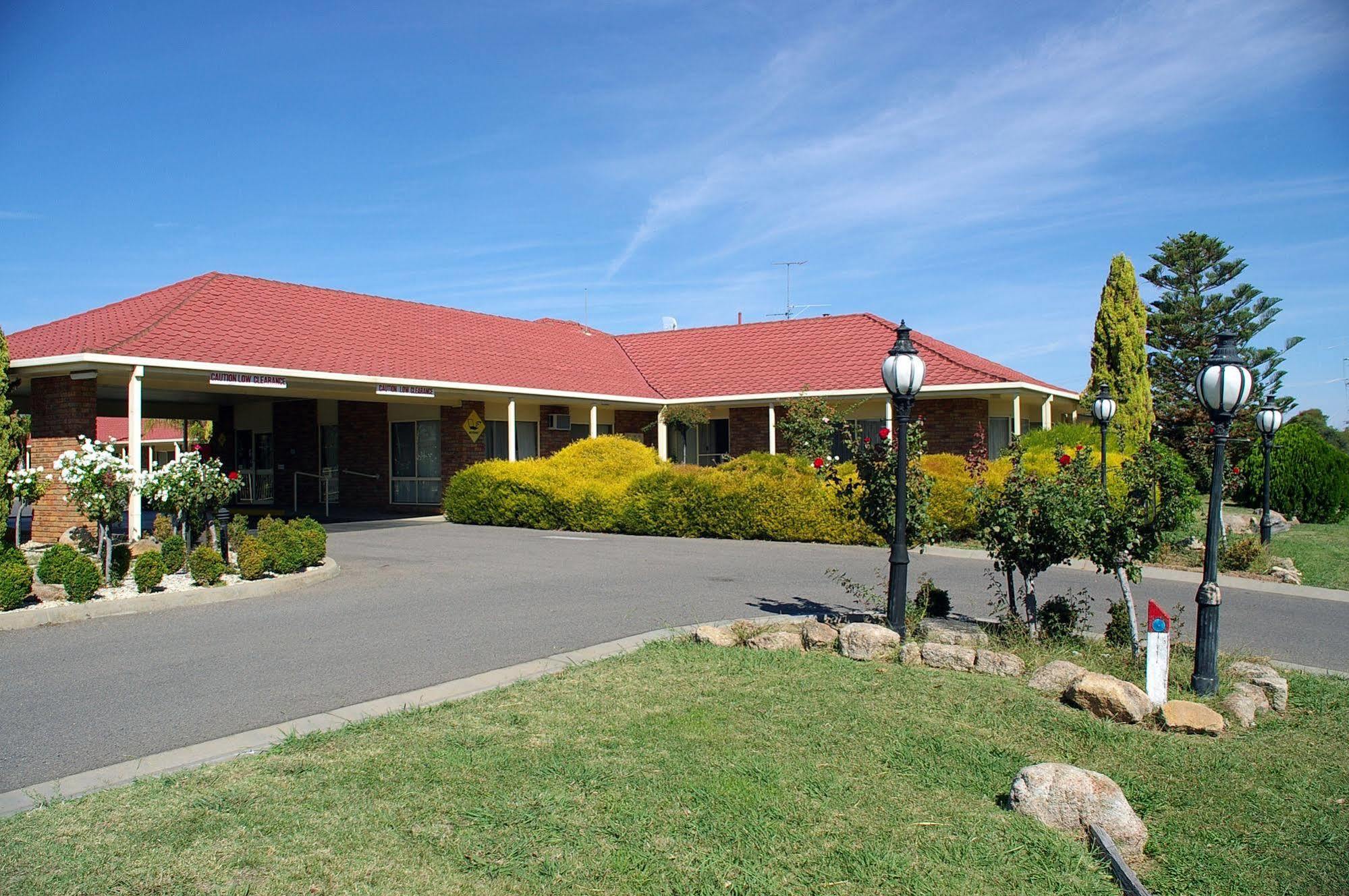 Pines Country Club Motor Inn Shepparton Ngoại thất bức ảnh