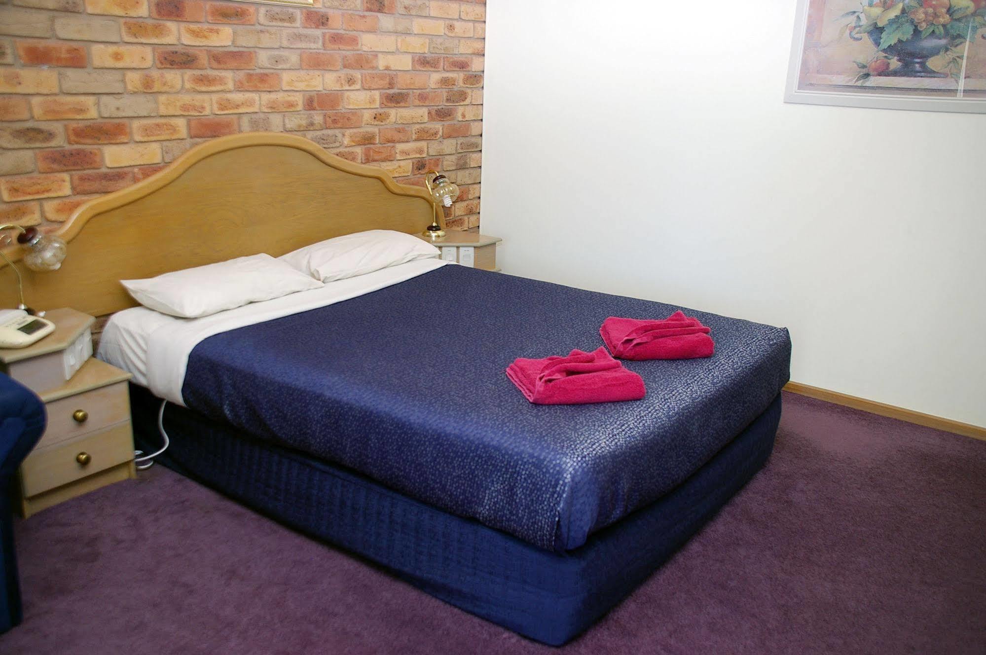 Pines Country Club Motor Inn Shepparton Ngoại thất bức ảnh