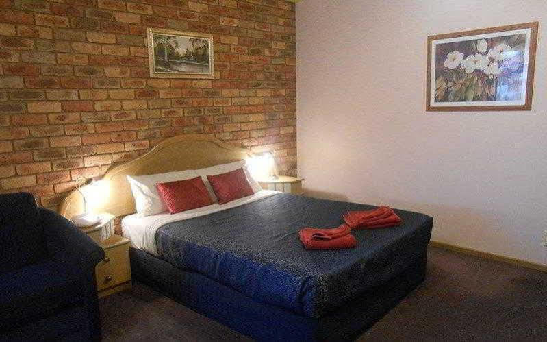 Pines Country Club Motor Inn Shepparton Ngoại thất bức ảnh