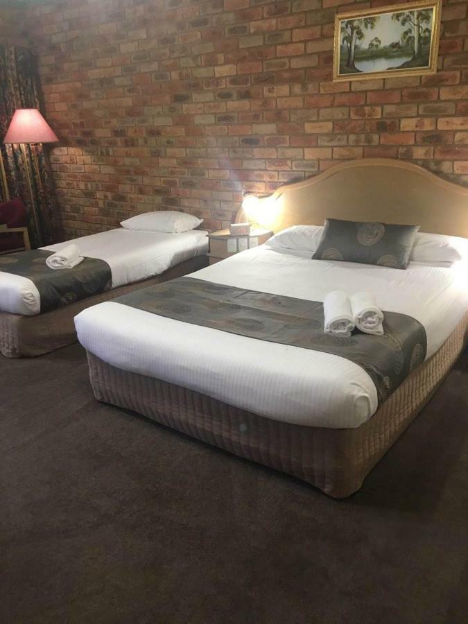 Pines Country Club Motor Inn Shepparton Ngoại thất bức ảnh