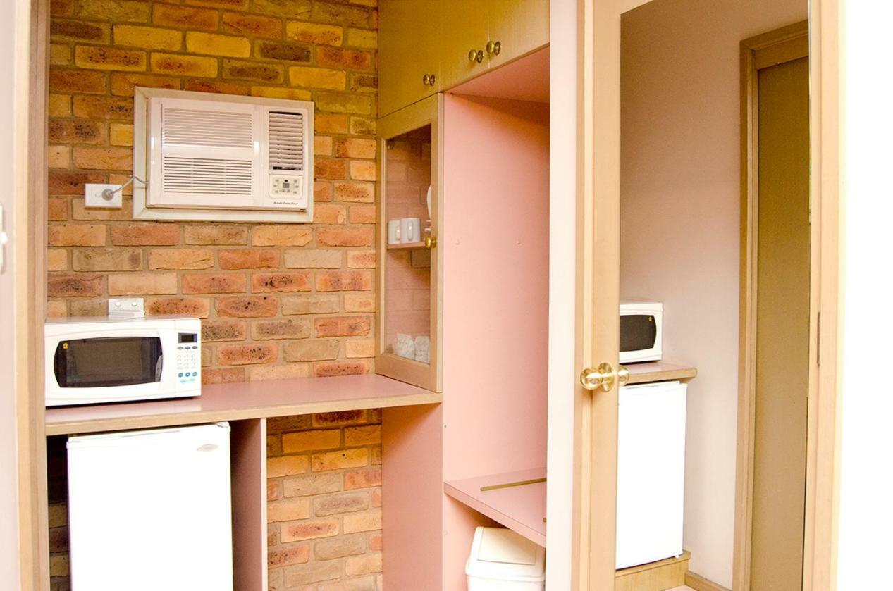 Pines Country Club Motor Inn Shepparton Phòng bức ảnh